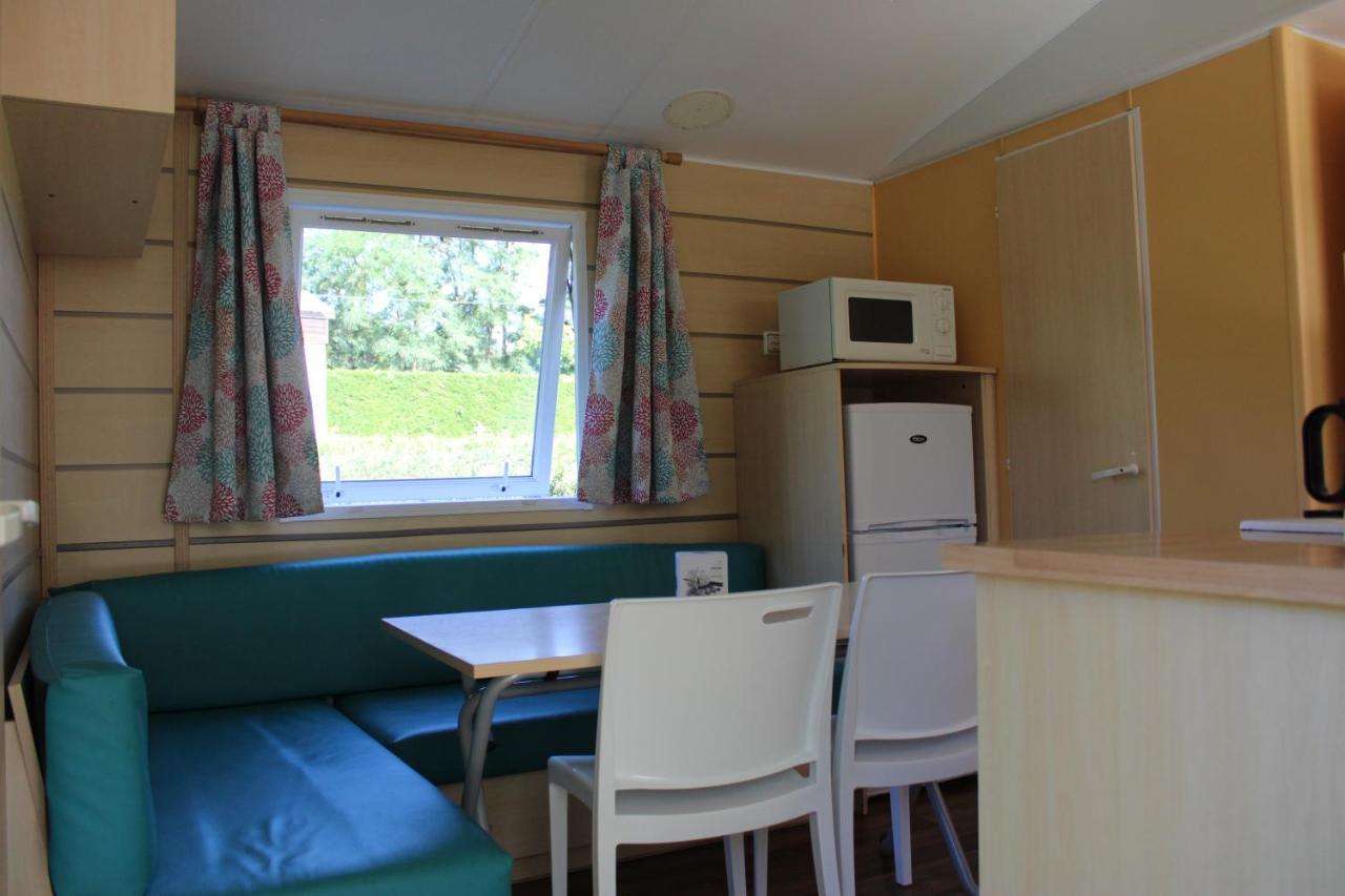 Camping Familial Paisible Avec Piscine, Mobil Home , Chalet, Studio & Emplacement Nue Casties-Labrande Eksteriør bilde