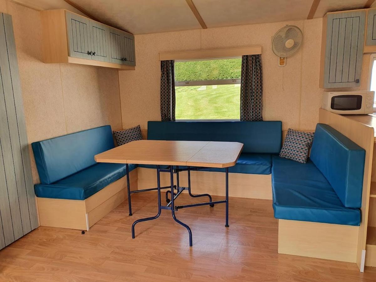 Camping Familial Paisible Avec Piscine, Mobil Home , Chalet, Studio & Emplacement Nue Casties-Labrande Eksteriør bilde