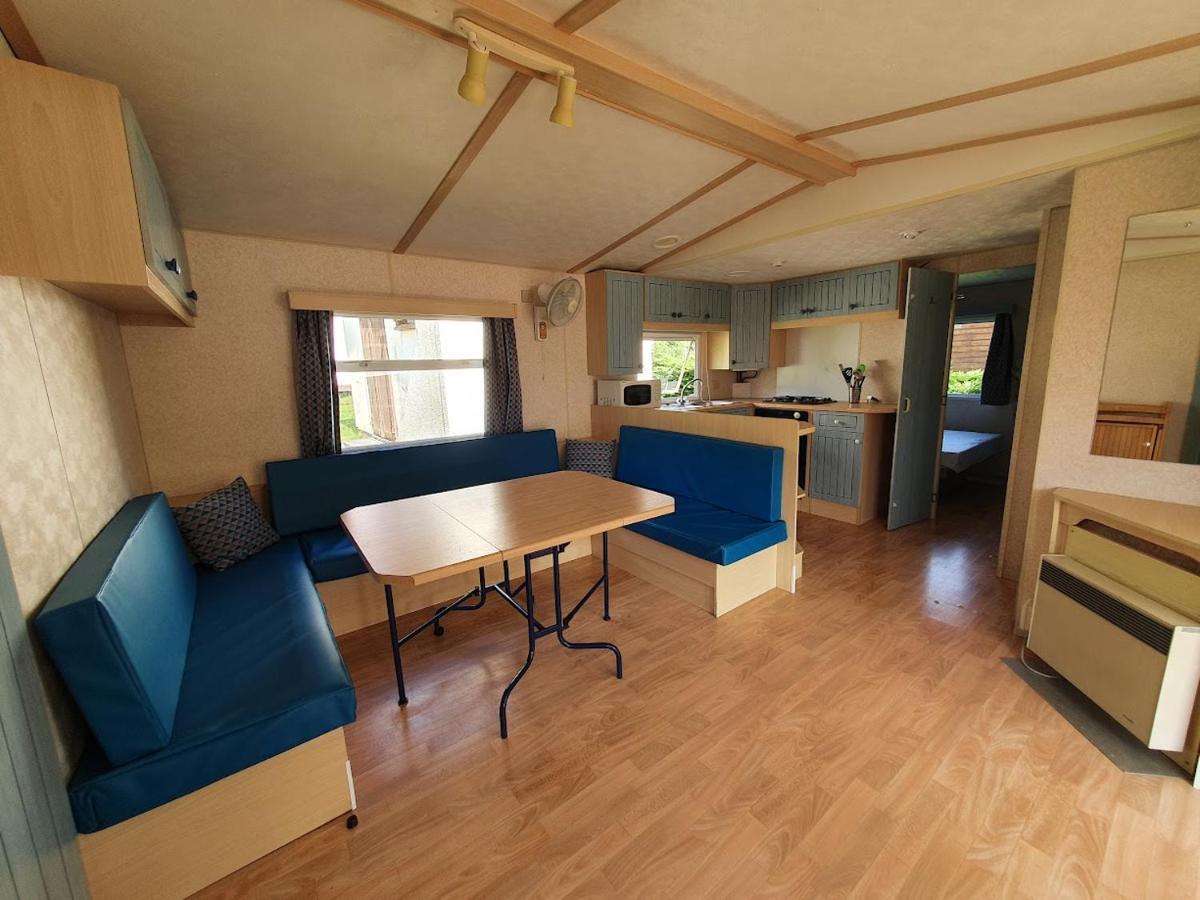 Camping Familial Paisible Avec Piscine, Mobil Home , Chalet, Studio & Emplacement Nue Casties-Labrande Eksteriør bilde