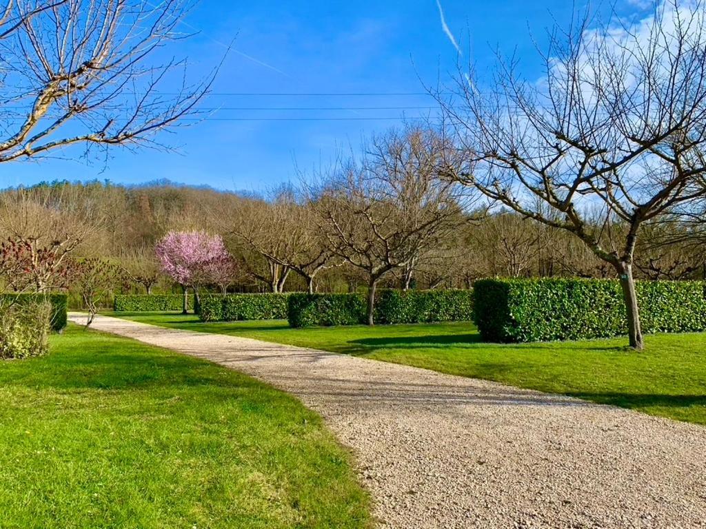 Camping Familial Paisible Avec Piscine, Mobil Home , Chalet, Studio & Emplacement Nue Casties-Labrande Eksteriør bilde