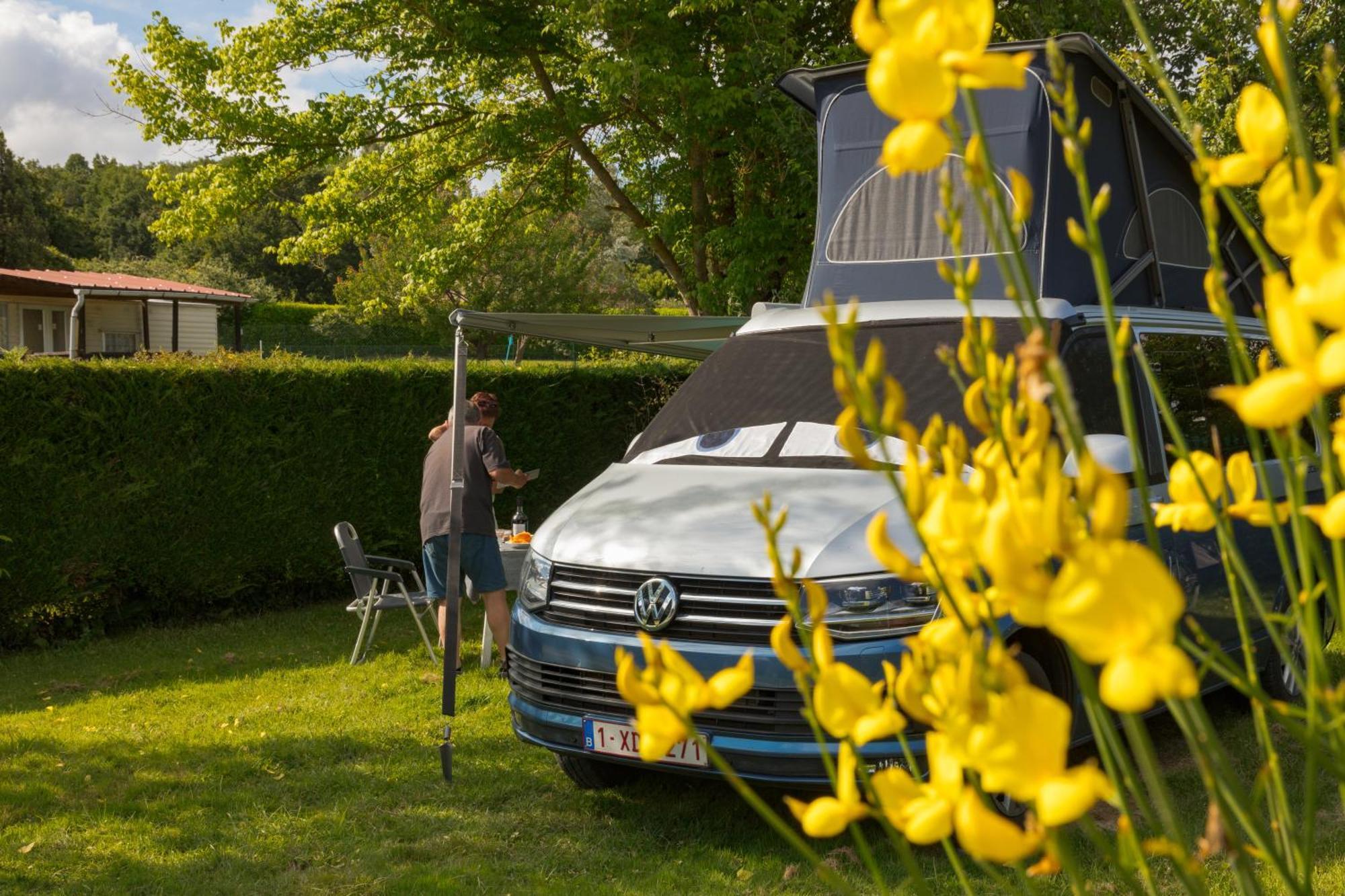 Camping Familial Paisible Avec Piscine, Mobil Home , Chalet, Studio & Emplacement Nue Casties-Labrande Eksteriør bilde