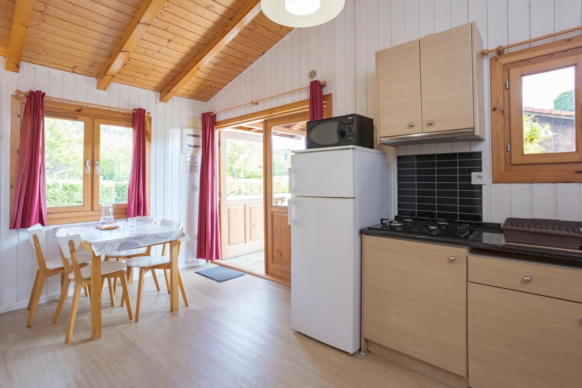 Camping Familial Paisible Avec Piscine, Mobil Home , Chalet, Studio & Emplacement Nue Casties-Labrande Eksteriør bilde