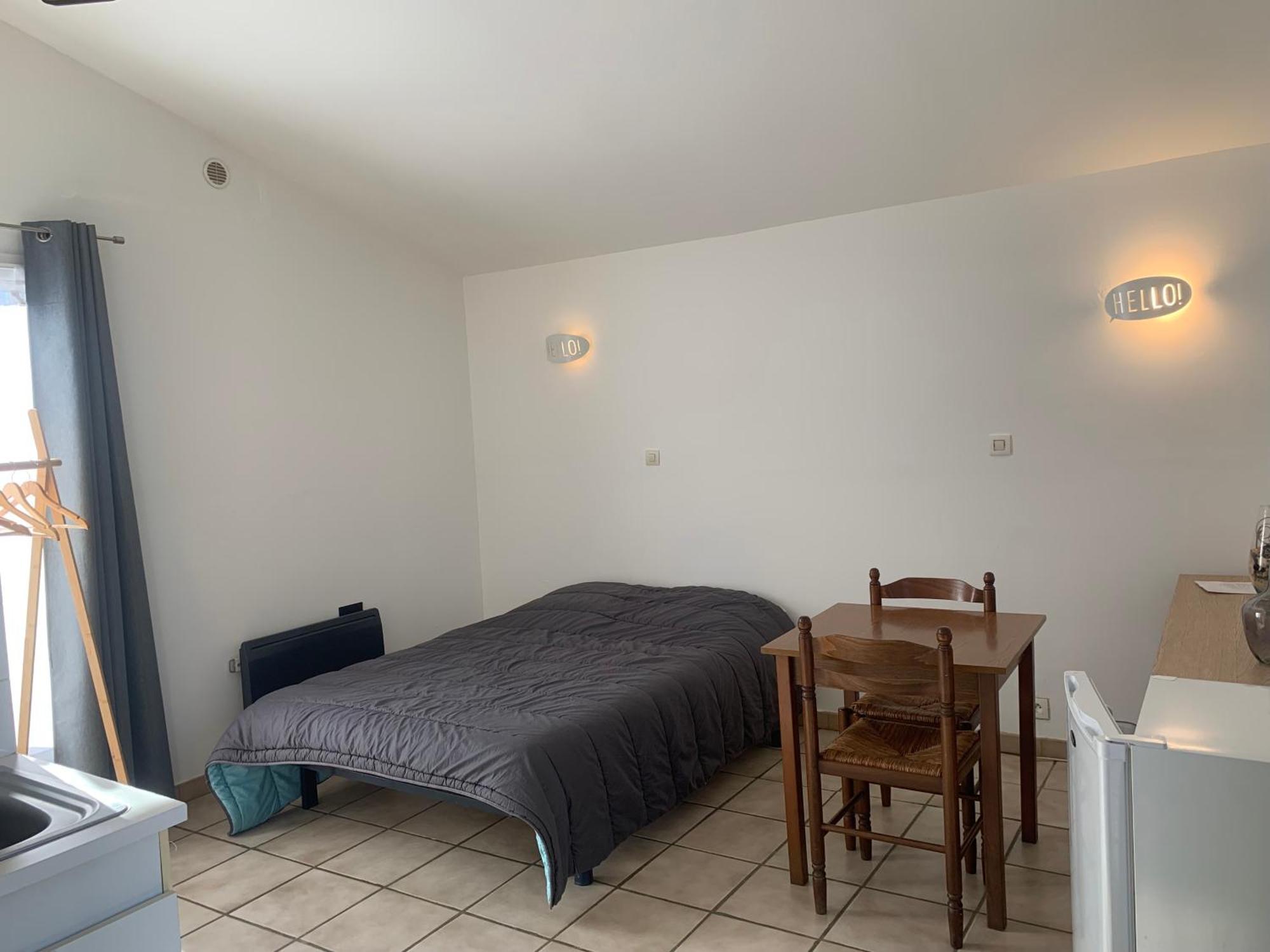Camping Familial Paisible Avec Piscine, Mobil Home , Chalet, Studio & Emplacement Nue Casties-Labrande Eksteriør bilde