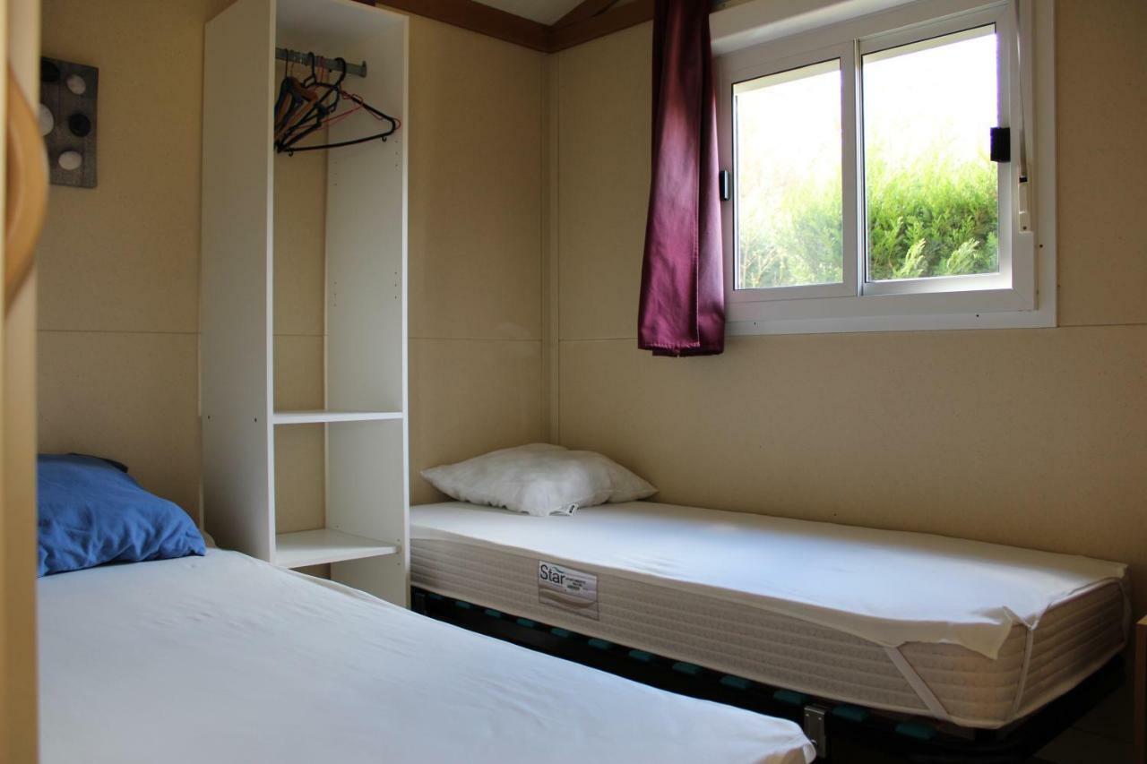 Camping Familial Paisible Avec Piscine, Mobil Home , Chalet, Studio & Emplacement Nue Casties-Labrande Eksteriør bilde