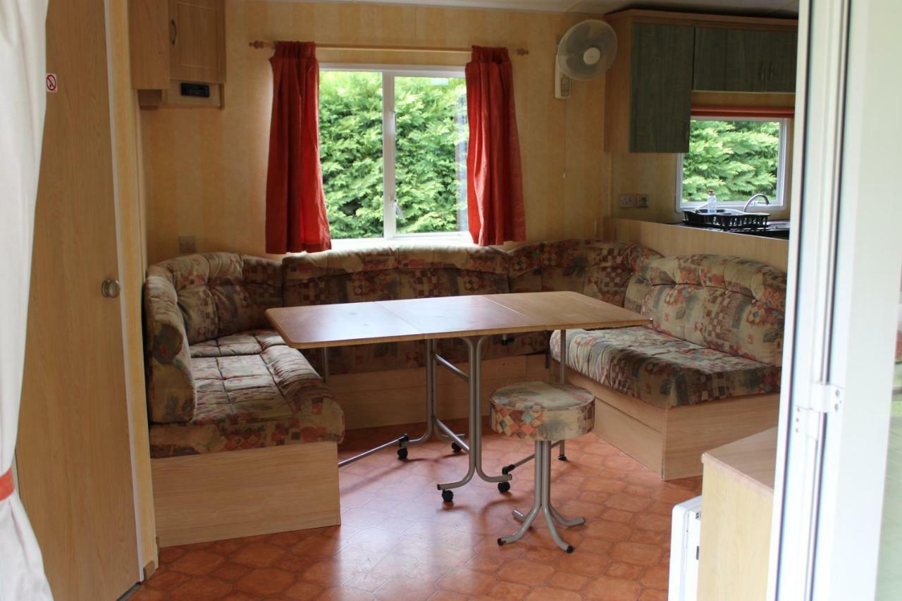 Camping Familial Paisible Avec Piscine, Mobil Home , Chalet, Studio & Emplacement Nue Casties-Labrande Eksteriør bilde