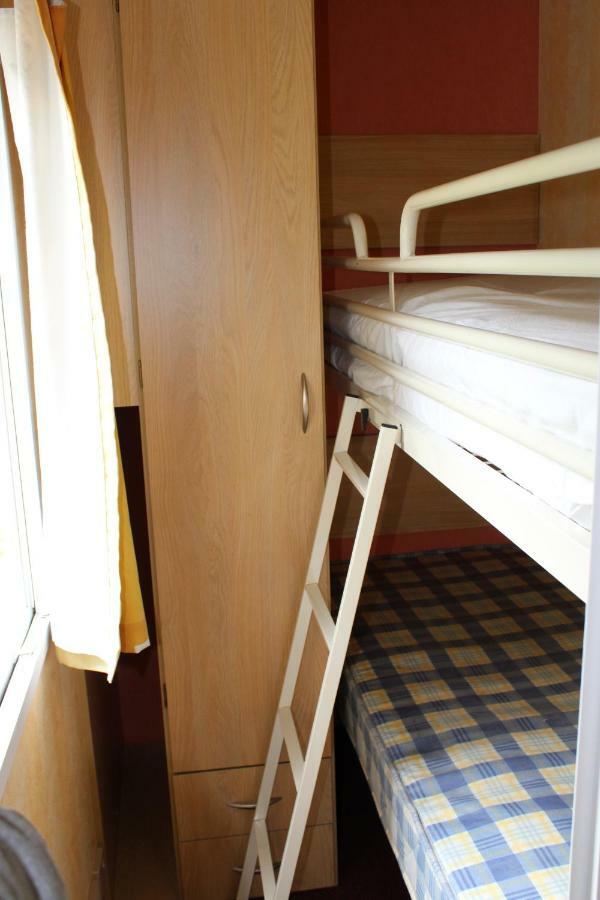 Camping Familial Paisible Avec Piscine, Mobil Home , Chalet, Studio & Emplacement Nue Casties-Labrande Eksteriør bilde